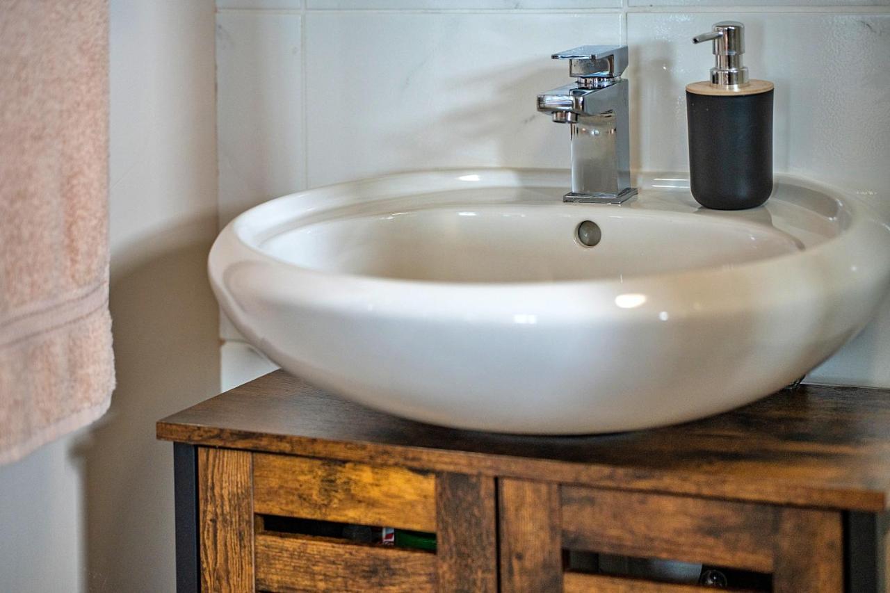 Finest Retreats - Trevoya Cabin Launceston Buitenkant foto